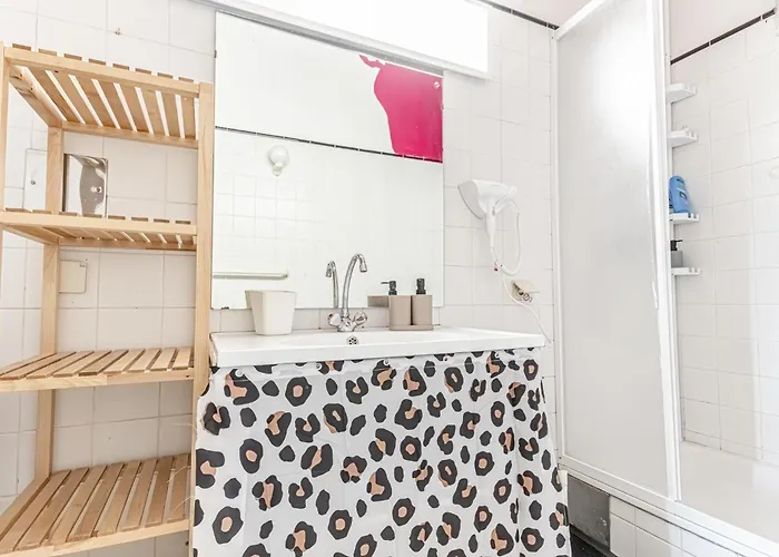 Διαμέρισμα Beautiful 3 Bedroom Urban Retreat In Center