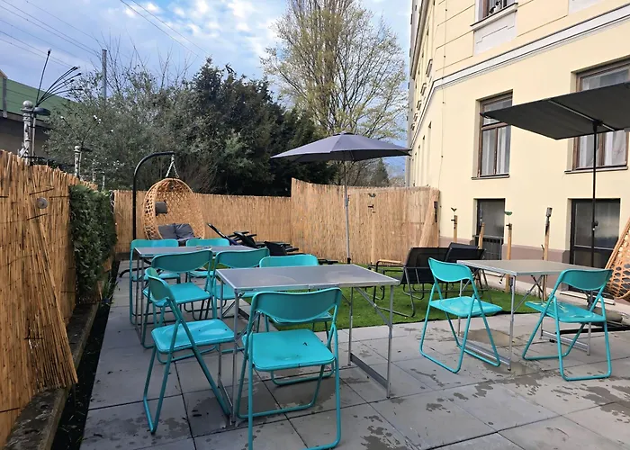 Διαμέρισμα Beautiful 3 Bedroom Urban Retreat In Center